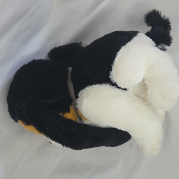 Hallmark Dog Basset Hound Beagle Floppy Long ear Heart collar Valentines - Picture 14 of 14